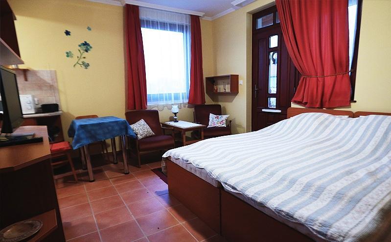 Cserkei Nyaralo Cserkeszőlő Værelse billede